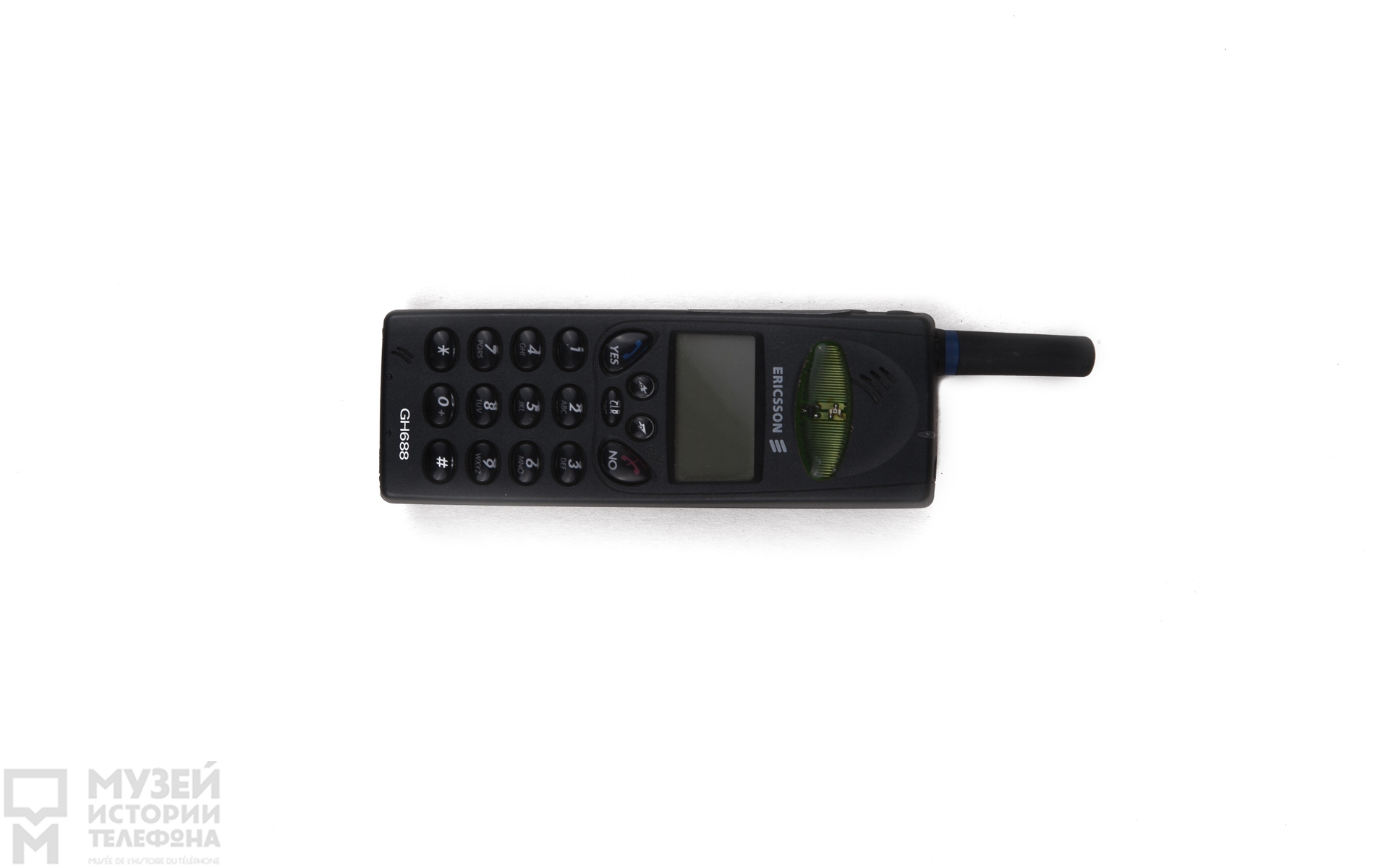 Мобильный телефон Ericsson GH688